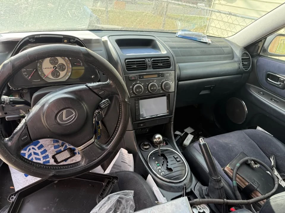 2003 Lexus IS 1st Gen - Image 3 of 5