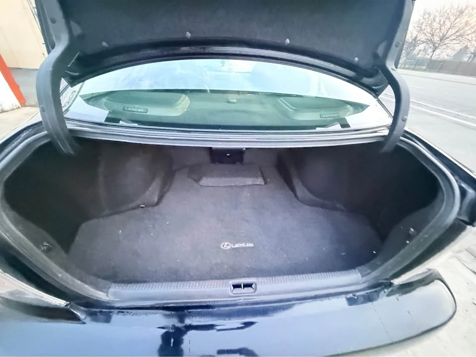 2003 Lexus IS 1st Gen - Image 16 of 17