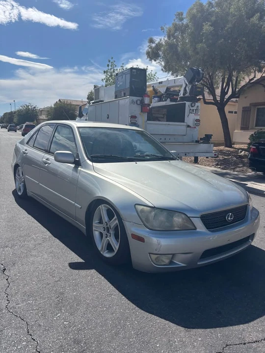 2003 Lexus IS 1st Gen - Image 4 of 8