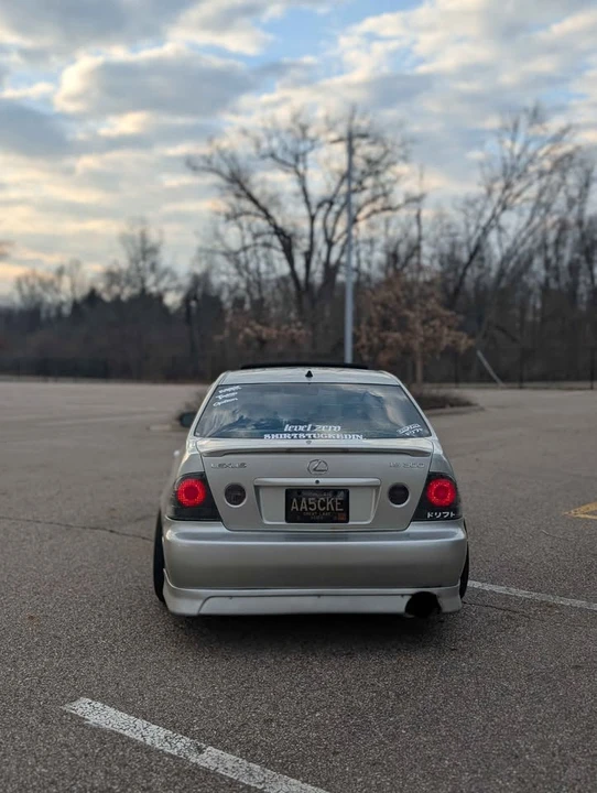 2003 Lexus IS 1st Gen - Image 3 of 9