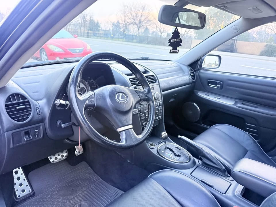 2003 Lexus IS 1st Gen - Image 11 of 17