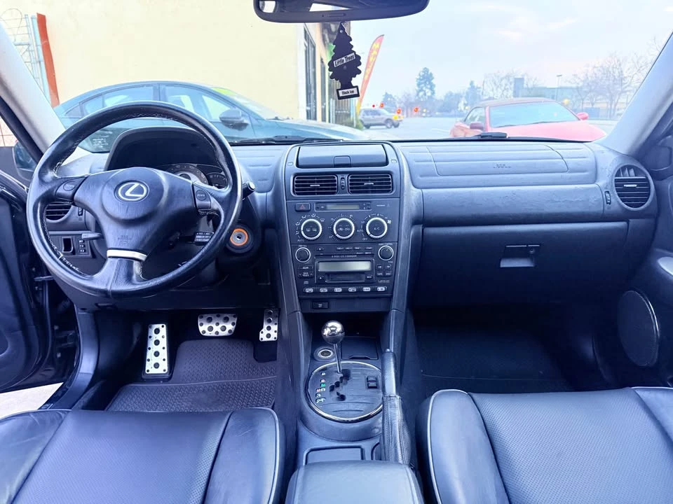 2003 Lexus IS 1st Gen - Image 13 of 17