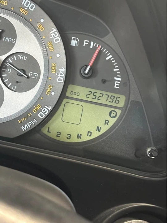 2003 Lexus IS 1st Gen - Image 2 of 8
