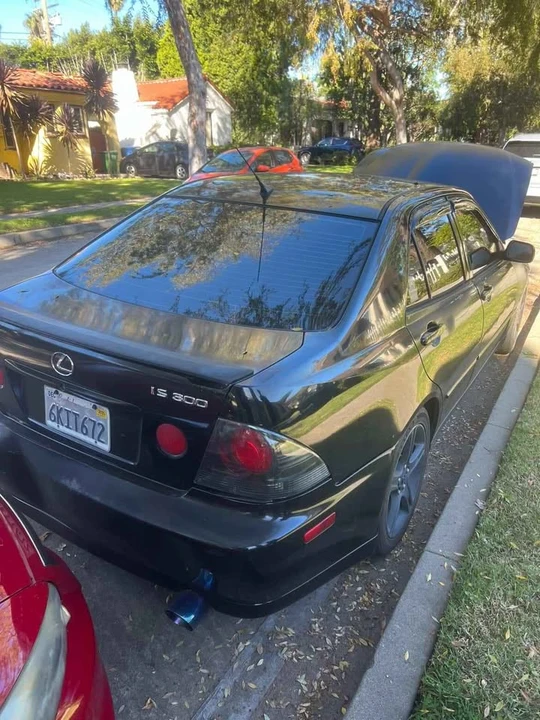 2003 Lexus IS 1st Gen - Image 4 of 5