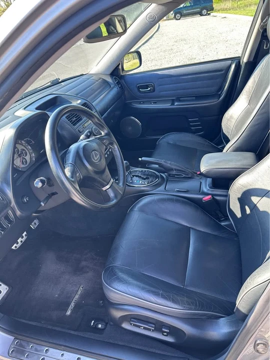 2003 Lexus IS 1st Gen - Image 11 of 19