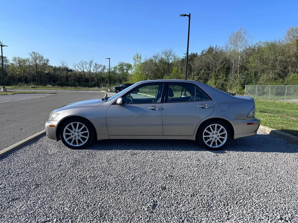 2003 Lexus IS 1st Gen - Image 5 of 19