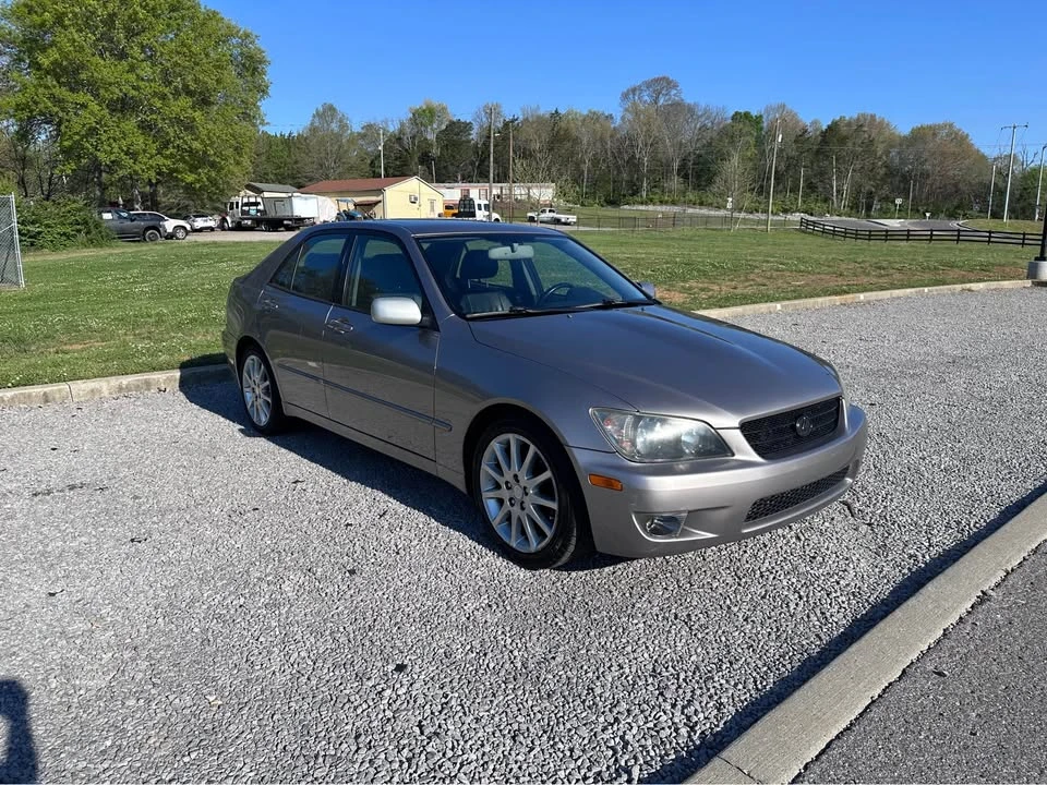 2003 Lexus IS 1st Gen - Image 10 of 19