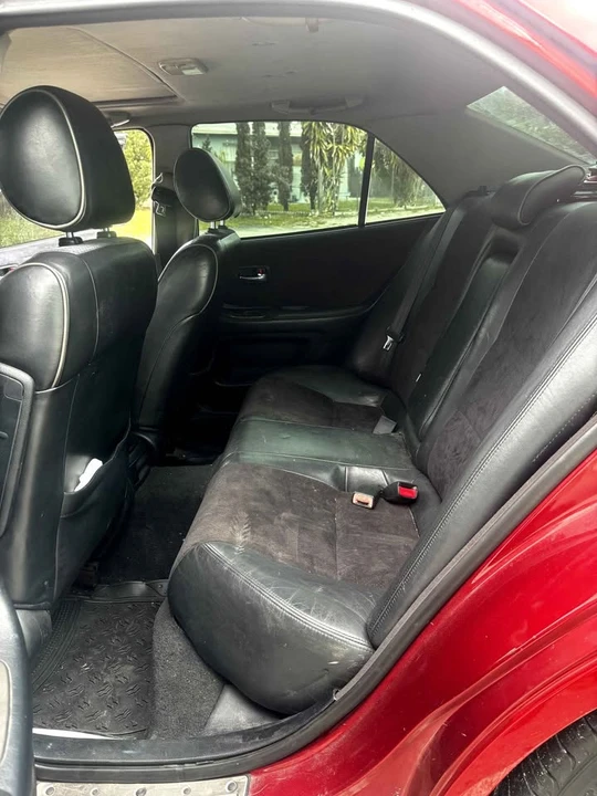 2003 Lexus IS 1st Gen - Image 6 of 8