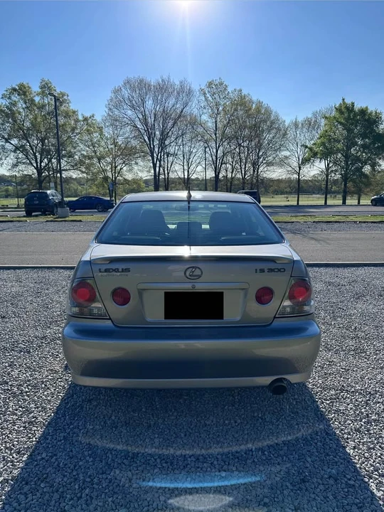 2003 Lexus IS 1st Gen - Image 7 of 19