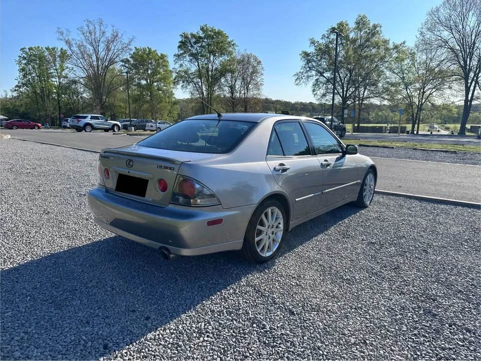 2003 Lexus IS 1st Gen - Image 8 of 19