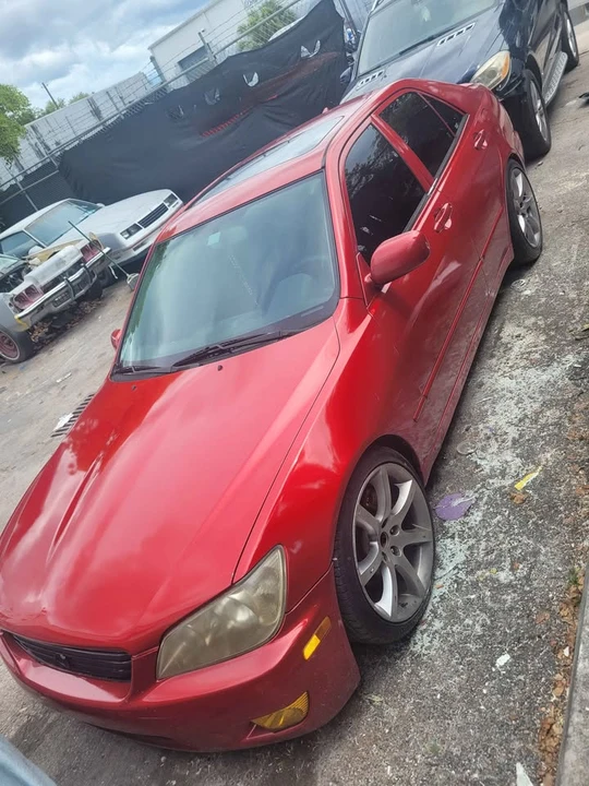 2003 Lexus IS 1st Gen - Image 2 of 8