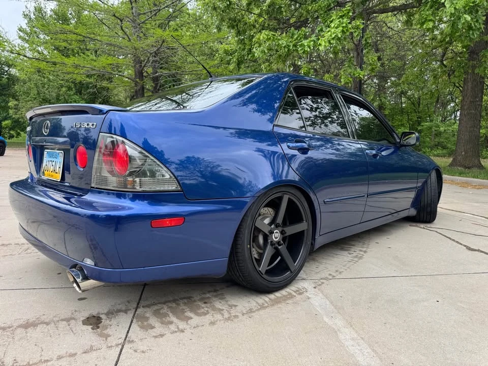 2003 Lexus IS 1st Gen - Image 2 of 20