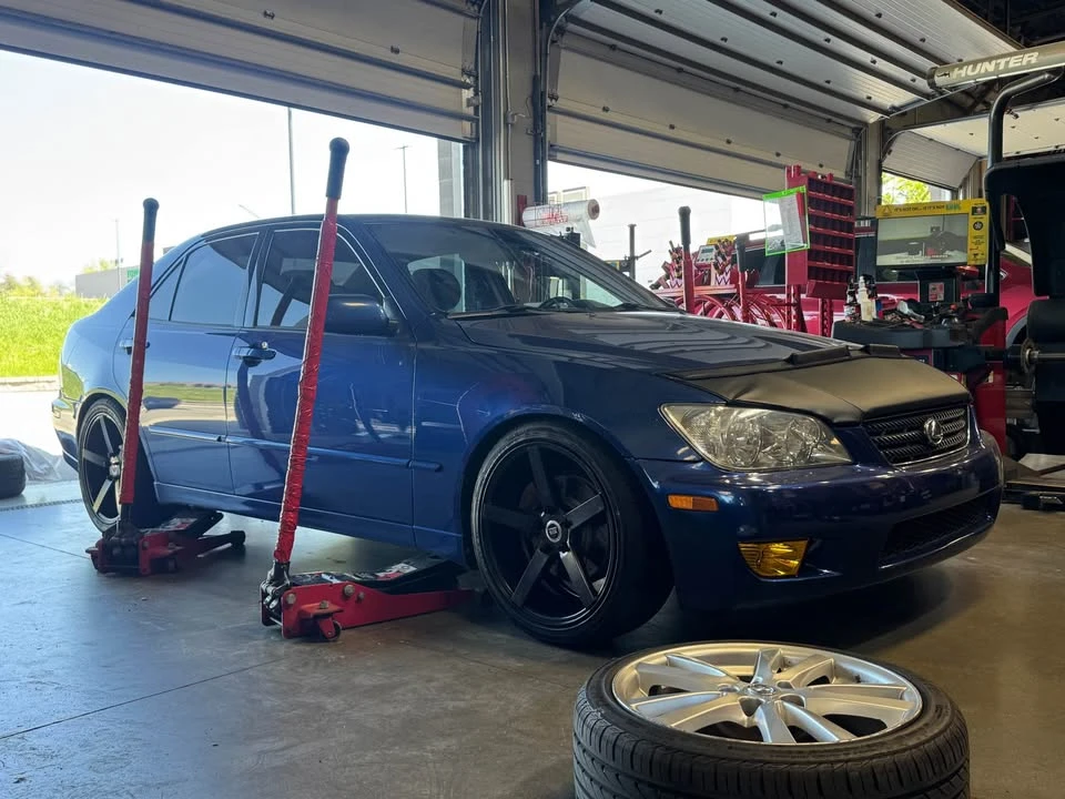 2003 Lexus IS 1st Gen - Image 19 of 20