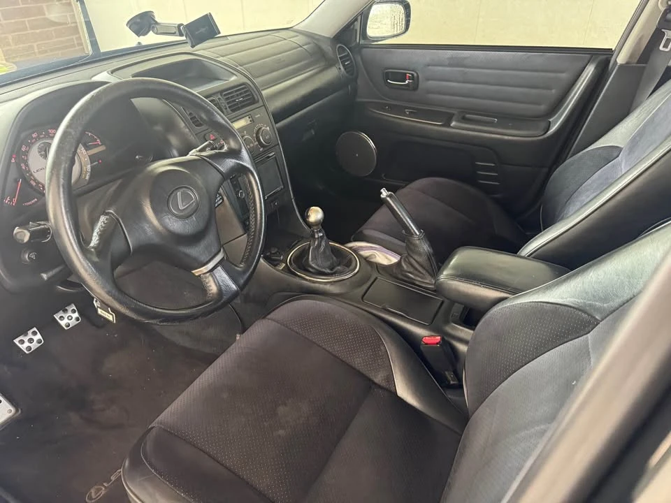2003 Lexus IS 1st Gen - Image 9 of 20