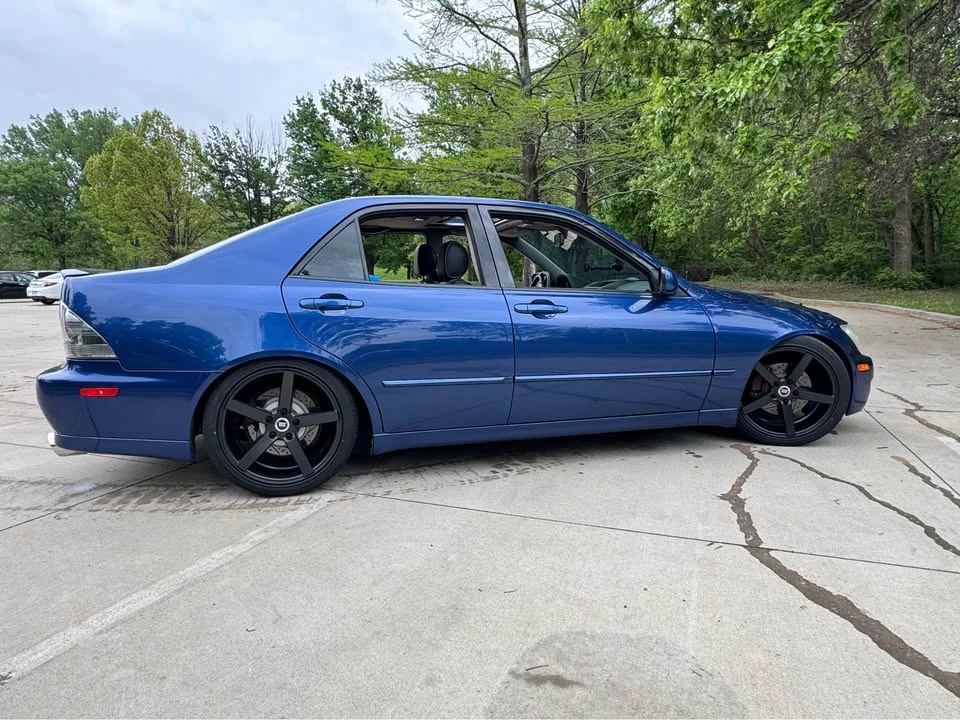 2003 Lexus IS 1st Gen - Image 3 of 20