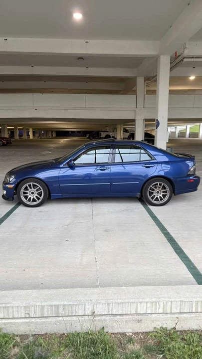 2003 Lexus IS 1st Gen - Image 2 of 19
