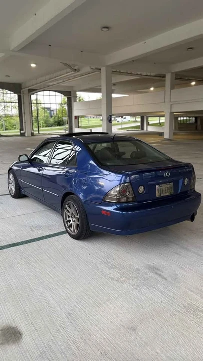 2003 Lexus IS 1st Gen - Image 8 of 19
