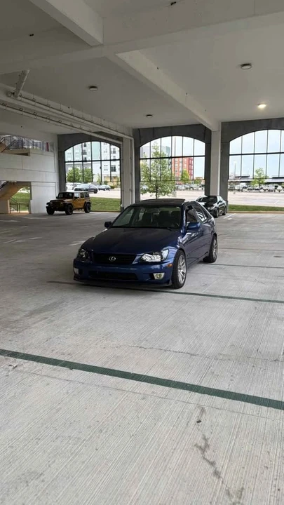 2003 Lexus IS 1st Gen - Image 6 of 19