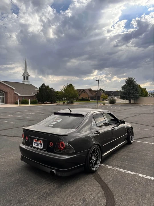 2003 Lexus IS 1st Gen - Image 3 of 15