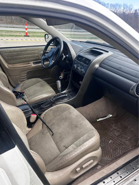 2003 Lexus IS 1st Gen - Image 4 of 9