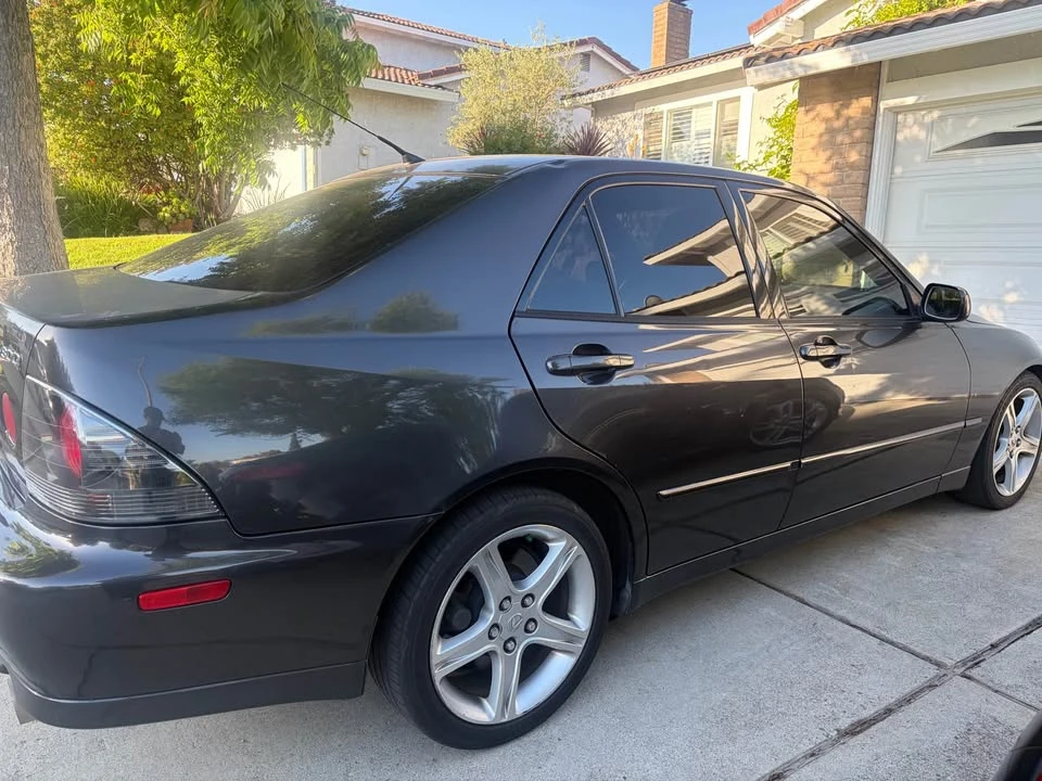 2003 Lexus IS 1st Gen - Image 4 of 8