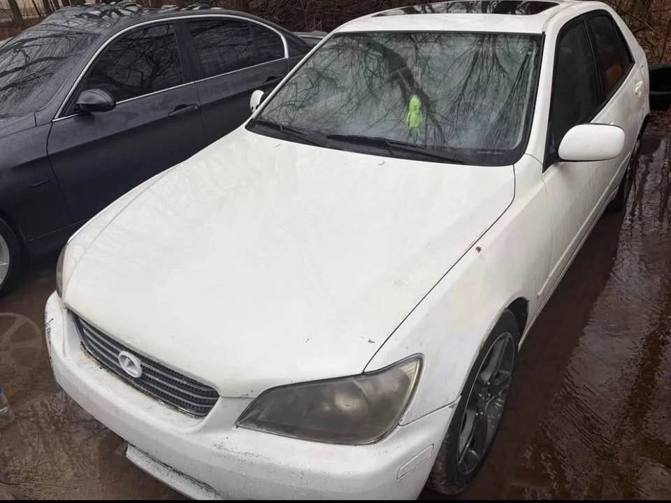 2003 Lexus IS 1st Gen - Image 7 of 9
