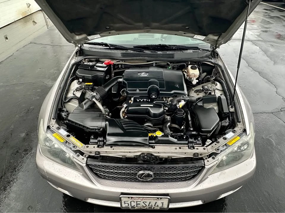 2003 Lexus IS 1st Gen - Image 16 of 17