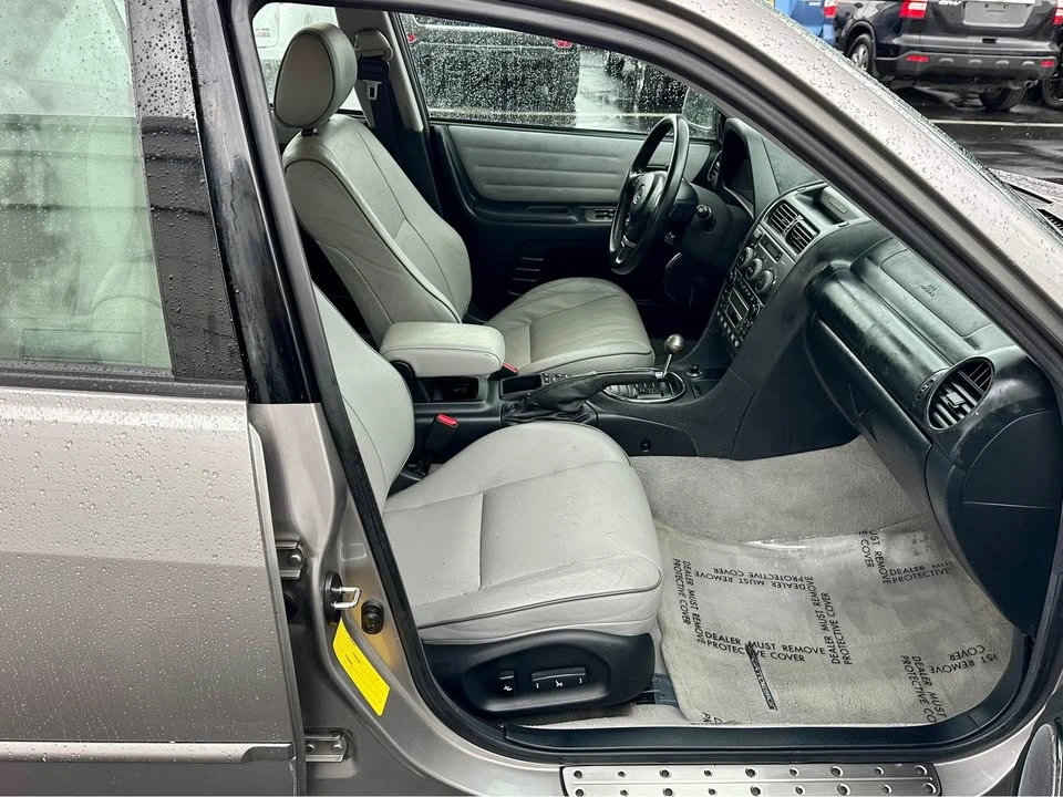 2003 Lexus IS 1st Gen - Image 15 of 17