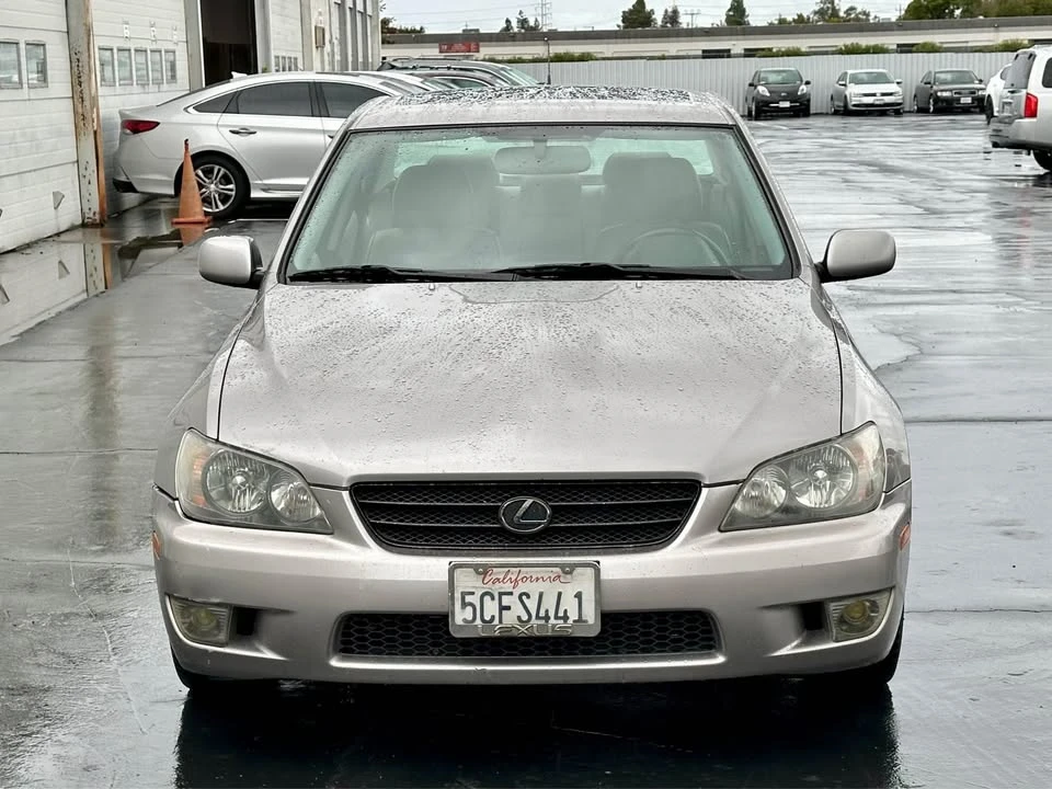 2003 Lexus IS 1st Gen - Image 2 of 17