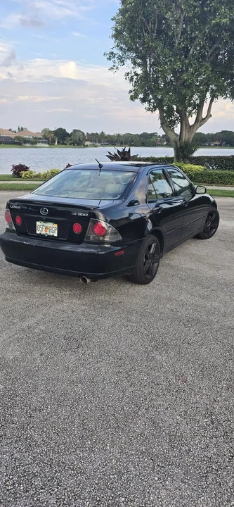 2003 Lexus IS 1st Gen - Image 3 of 20