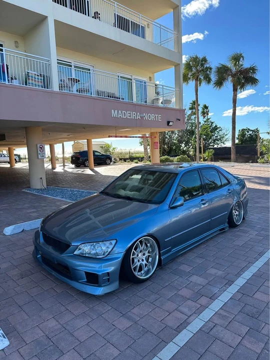 2003 Lexus IS 1st Gen - Image 5 of 8