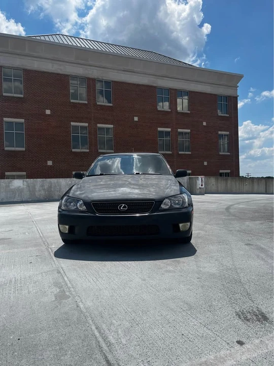 2003 Lexus IS 1st Gen - Image 2 of 17