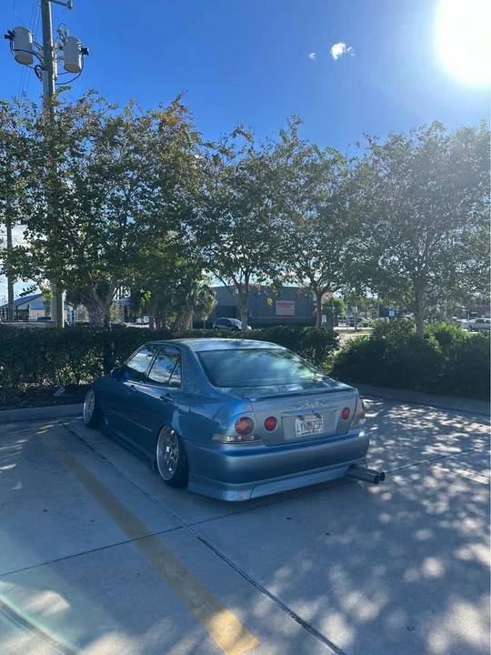 2003 Lexus IS 1st Gen - Image 3 of 8