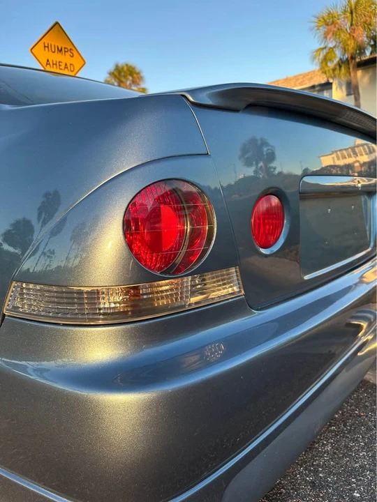 2003 Lexus IS 1st Gen - Image 4 of 8