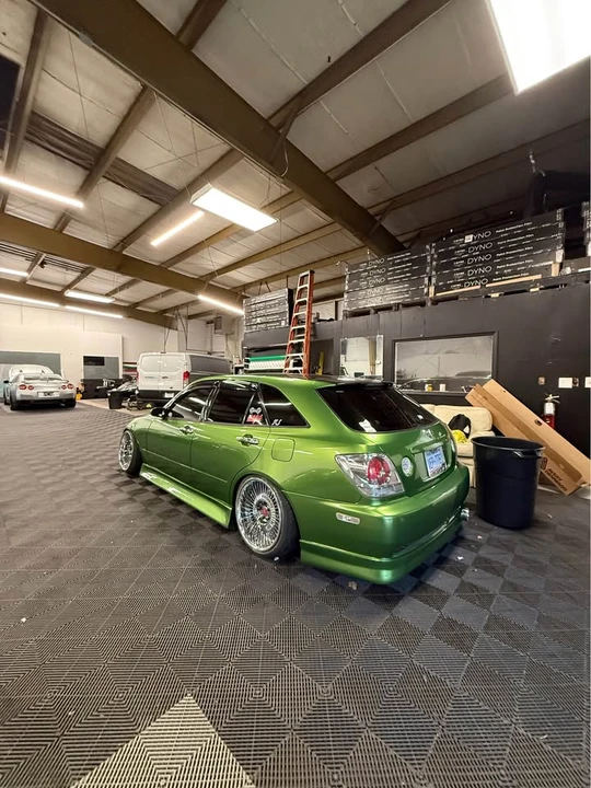 2003 Lexus IS 1st Gen - Image 4 of 5