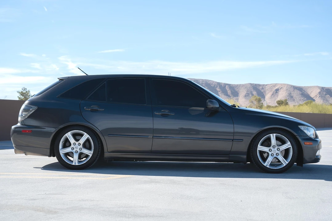 2003 Lexus IS 1st Gen - Image 3 of 31