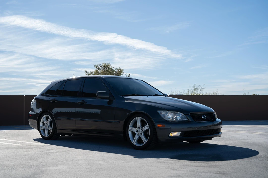 2003 Lexus IS 1st Gen - Image 11 of 31