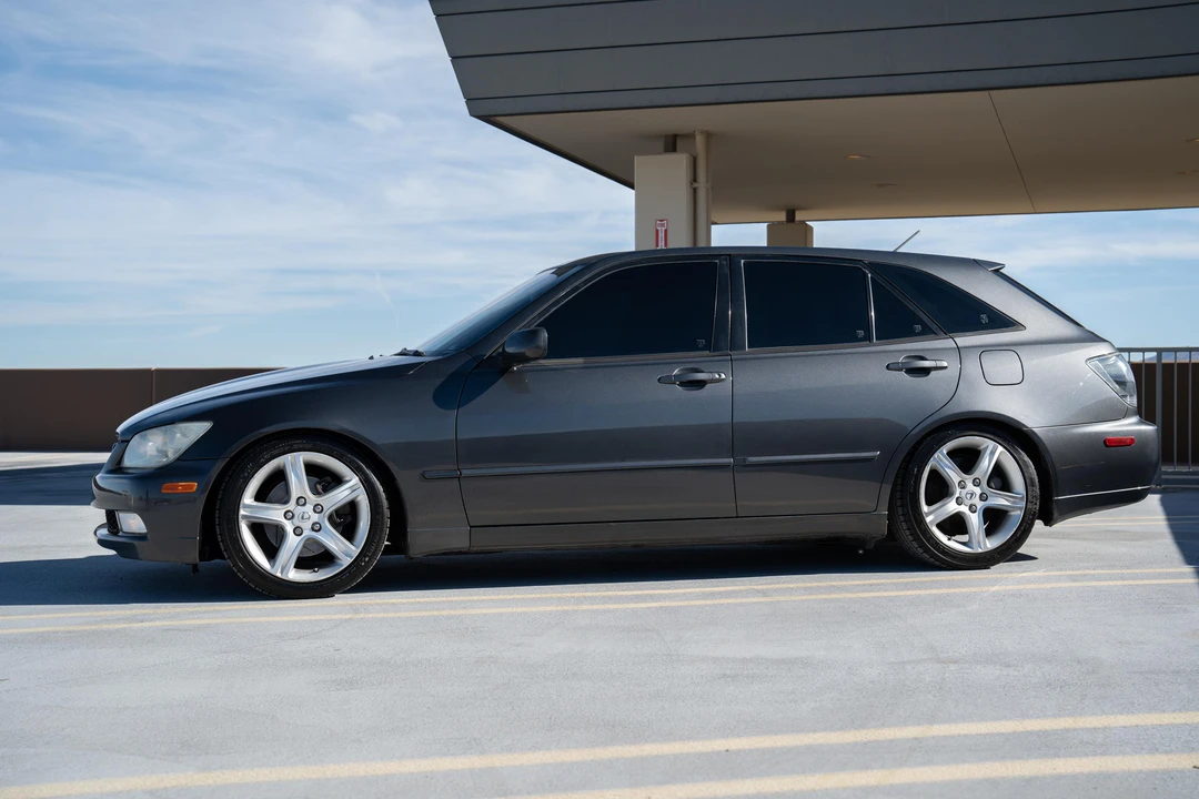 2003 Lexus IS 1st Gen - Image 8 of 31
