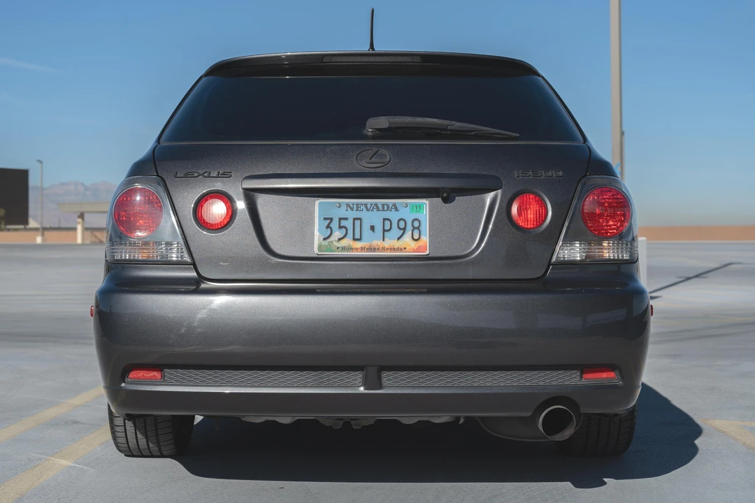 2003 Lexus IS 1st Gen - Image 5 of 31