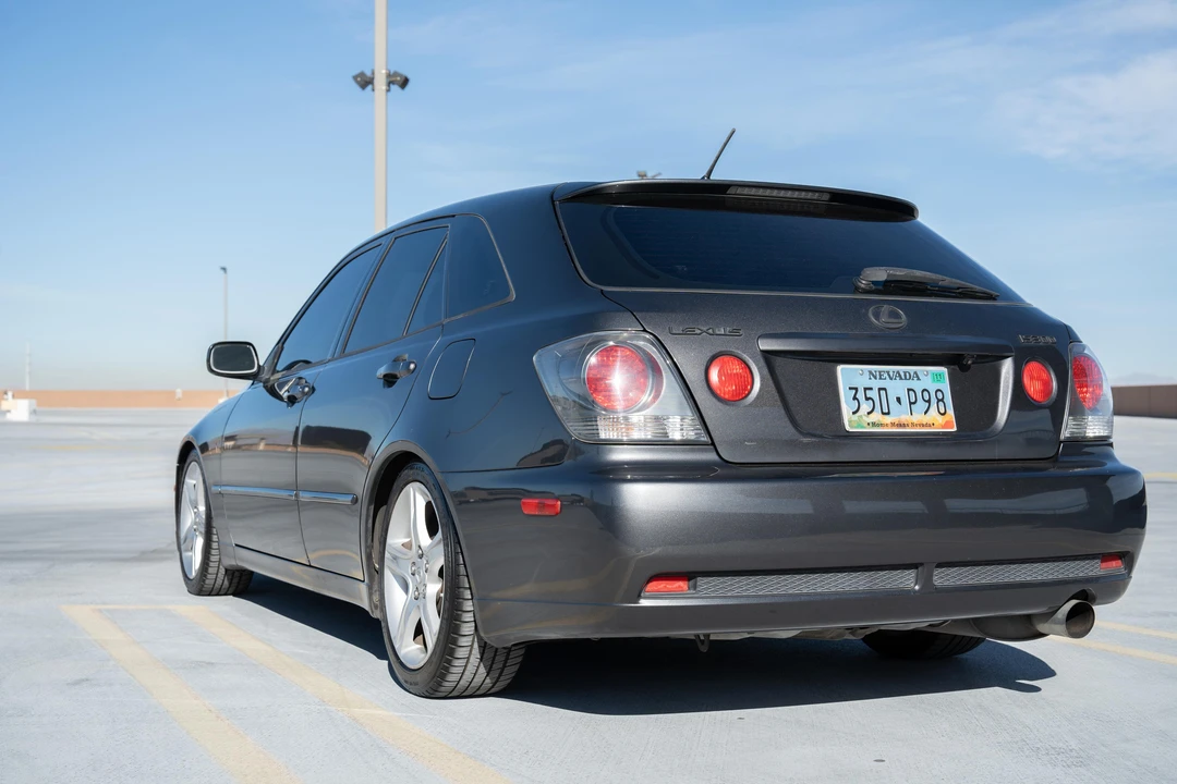 2003 Lexus IS 1st Gen - Image 9 of 31