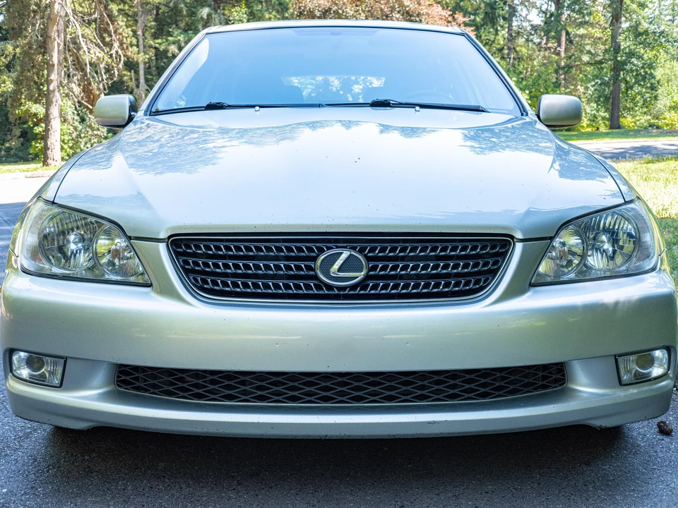 2003 Lexus IS 1st Gen - Image 18 of 31