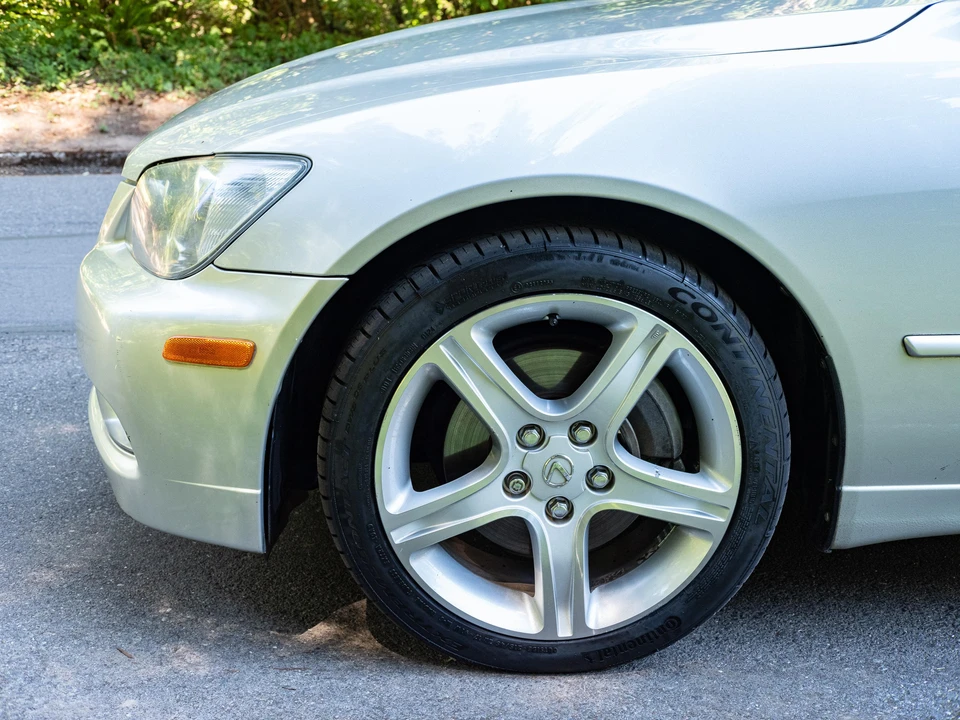 2003 Lexus IS 1st Gen - Image 21 of 31