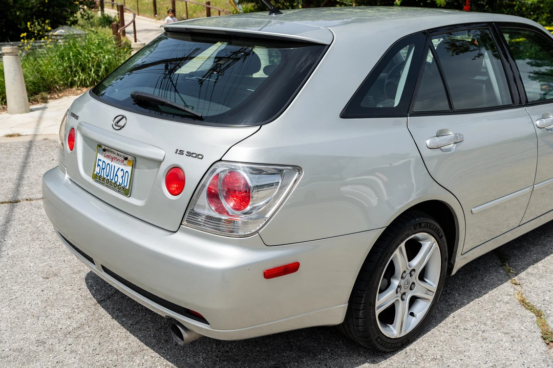 2003 Lexus IS 1st Gen - Image 24 of 31