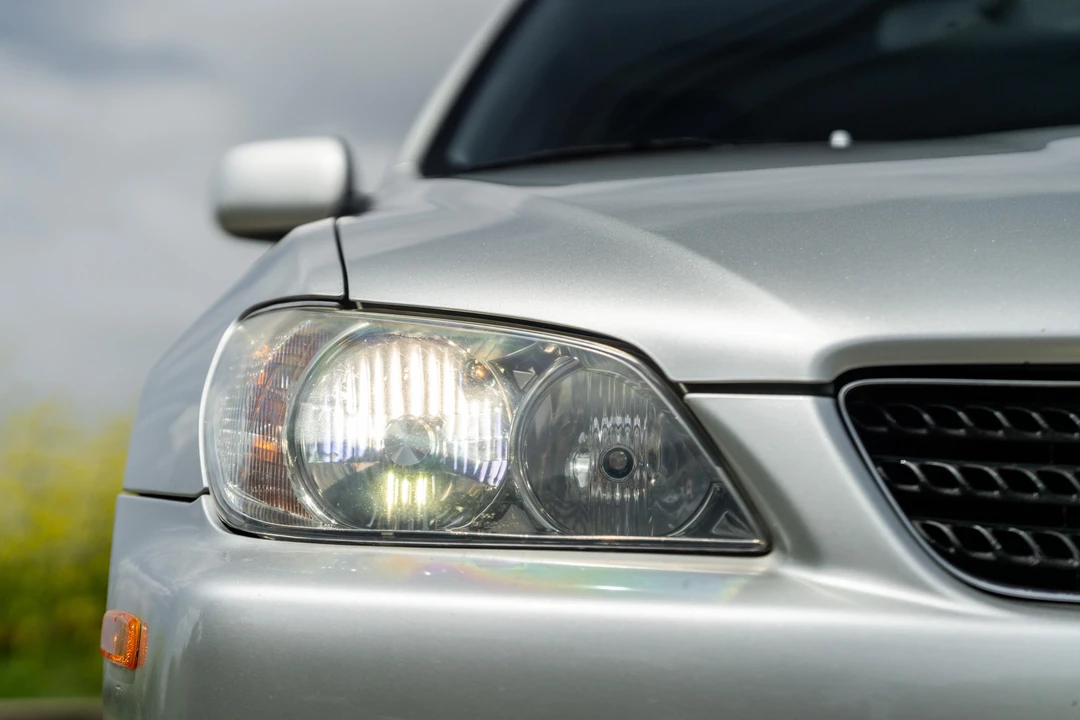 2003 Lexus IS 1st Gen - Image 10 of 31