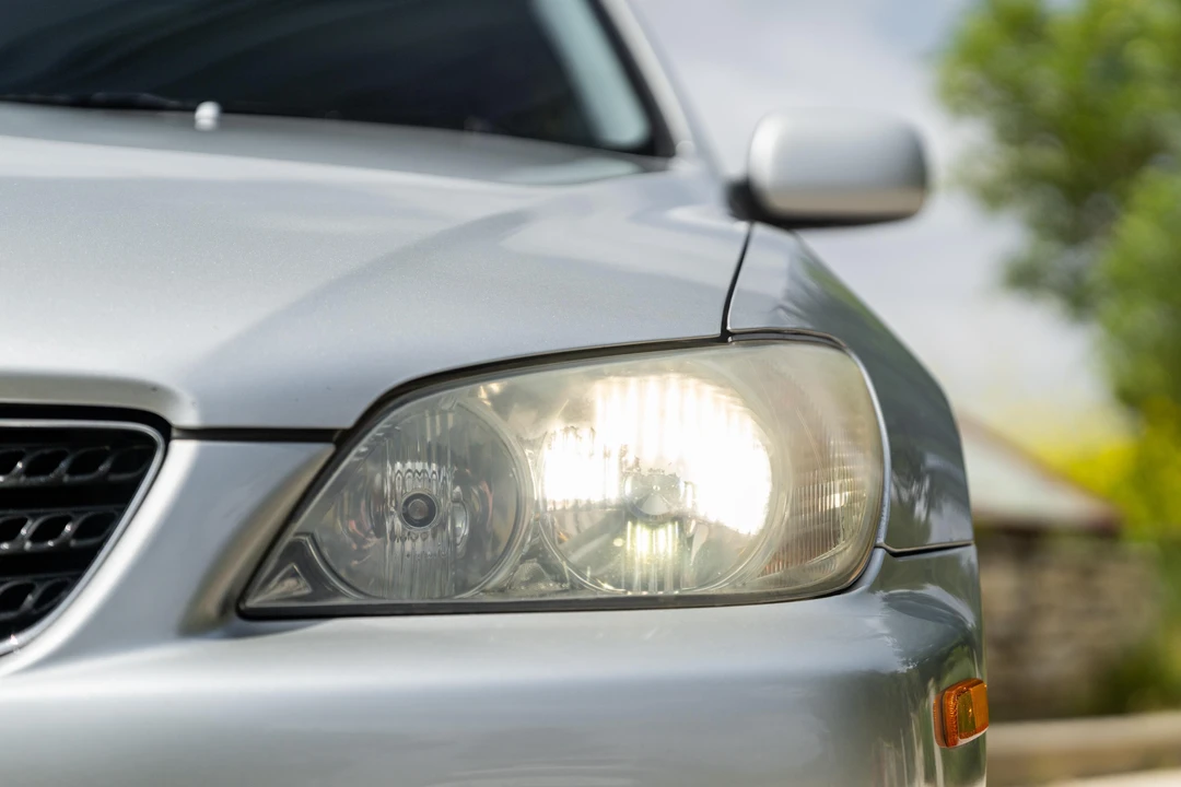 2003 Lexus IS 1st Gen - Image 12 of 31
