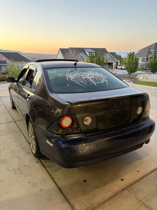 2003 Lexus IS 1st Gen - Image 4 of 19