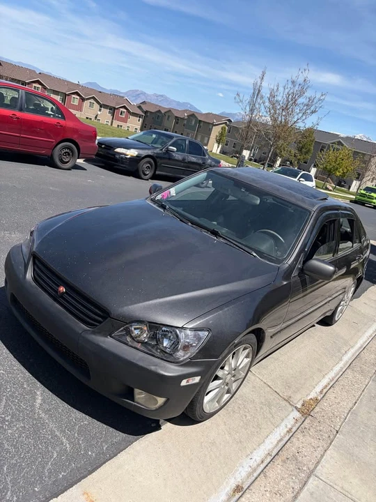 2003 Lexus IS 1st Gen - Image 2 of 19