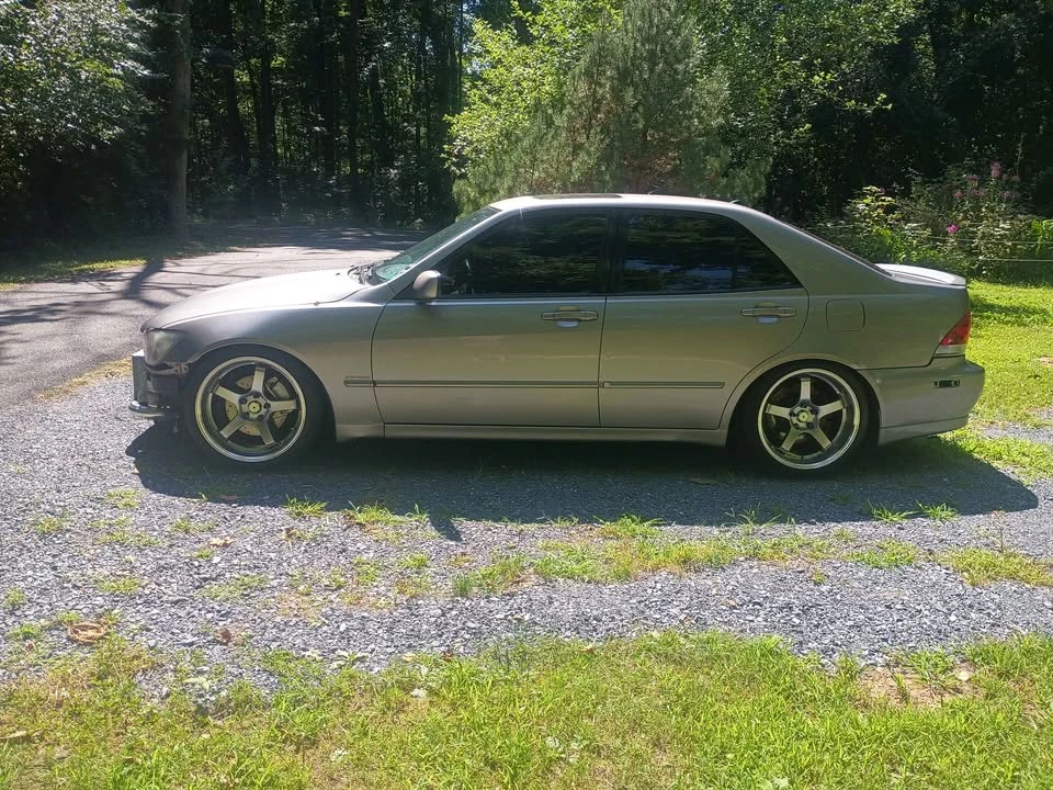 2003 Lexus IS 1st Gen - Image 3 of 7