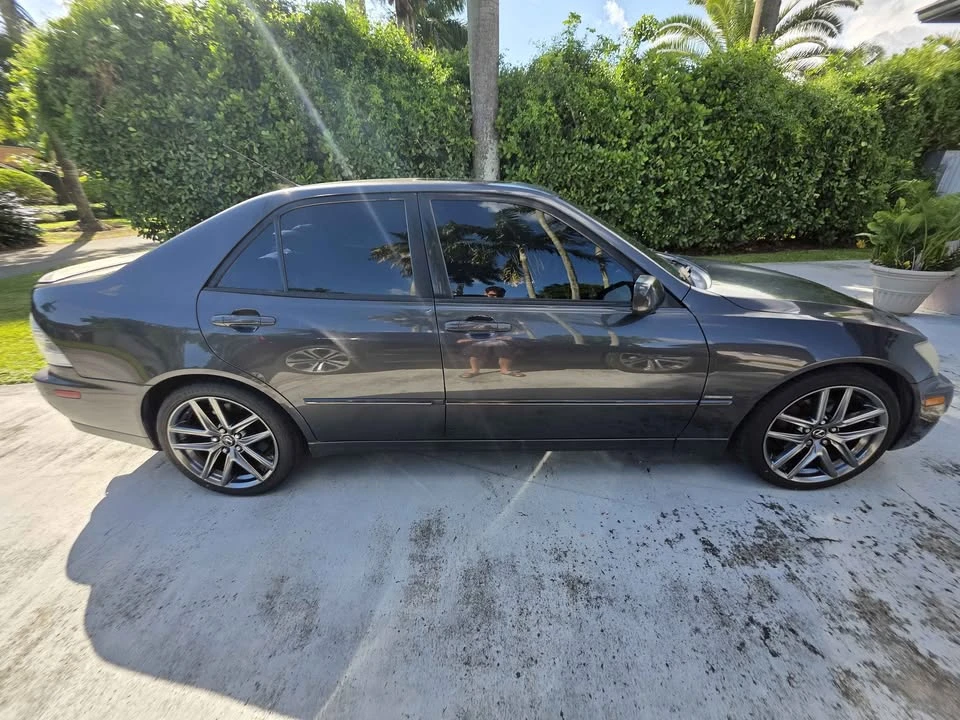 2003 Lexus IS 1st Gen - Image 3 of 7