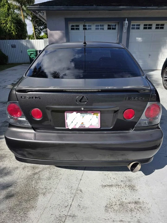2003 Lexus IS 1st Gen - Image 4 of 7